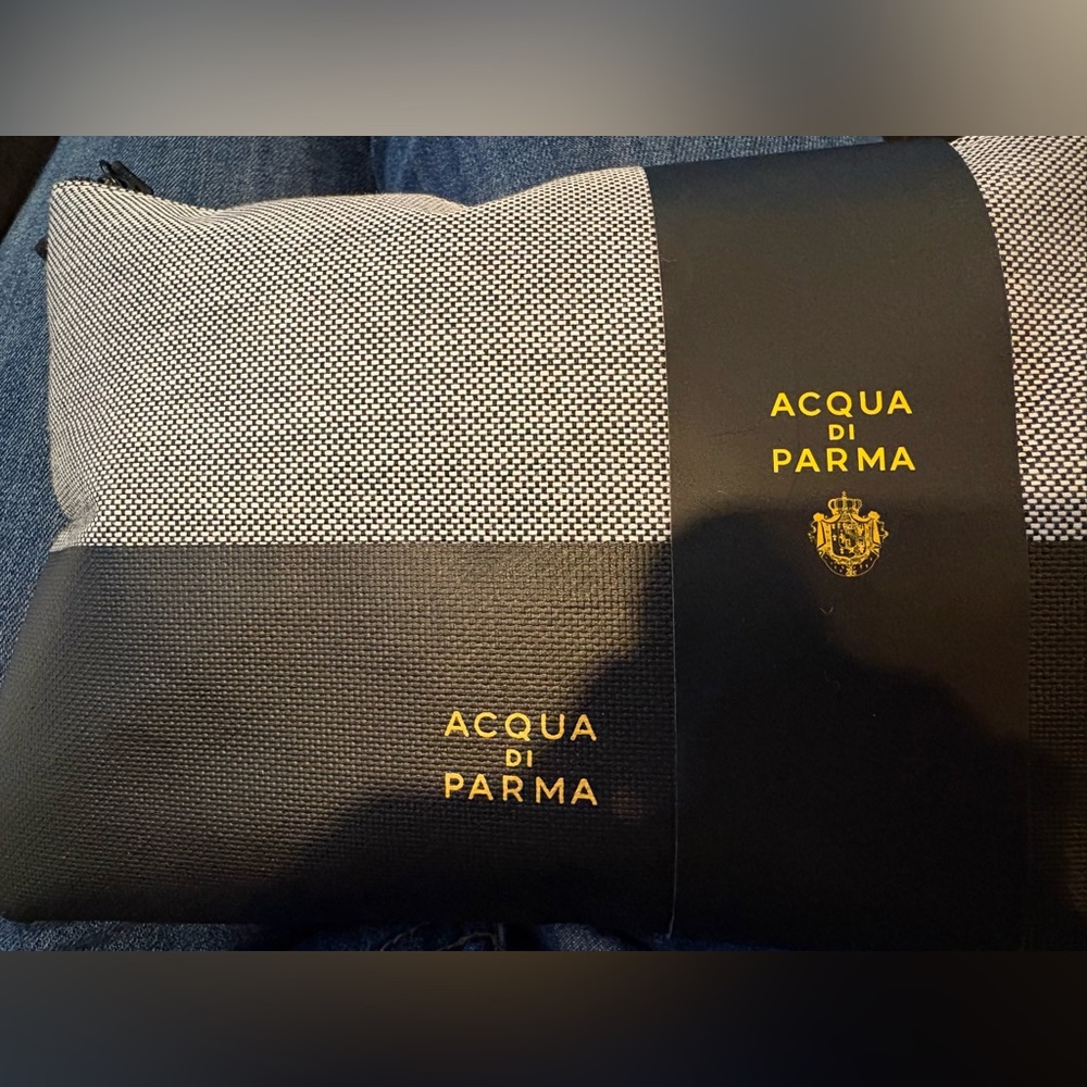 Acqua Di Parma Travel Essentials Kit with Gold Text
